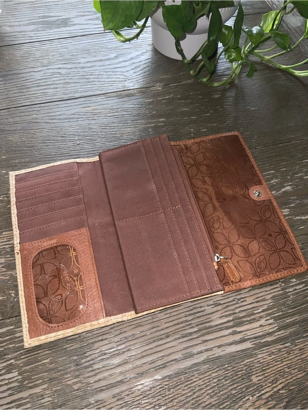 Fossil stylish wallet